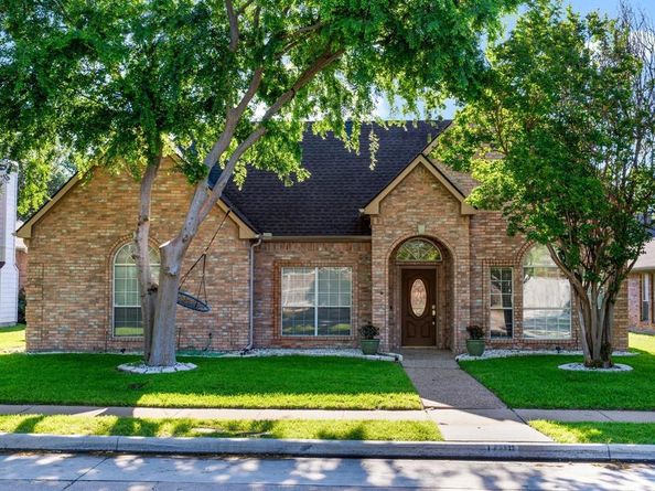 1708  Greenway Drive , Plano Texas 75075