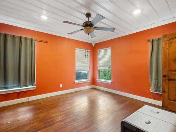 4604  Calmont Avenue , Fort Worth Texas 76107