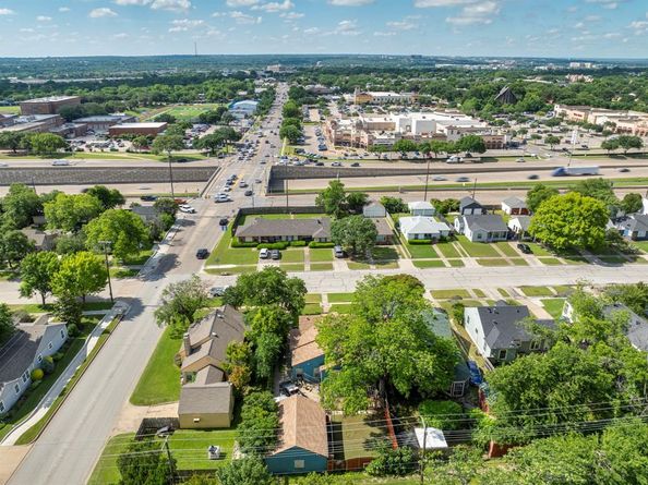 4604  Calmont Avenue , Fort Worth Texas 76107