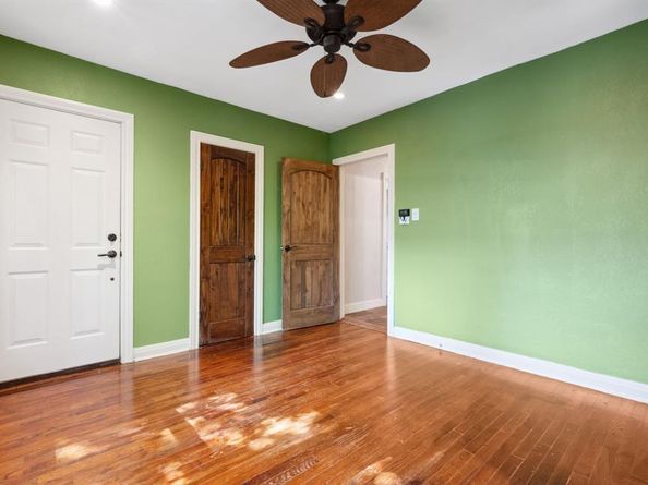 4604  Calmont Avenue , Fort Worth Texas 76107