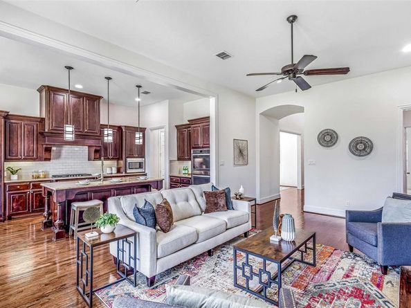 901  Clear Water Drive , Allen Texas 75013