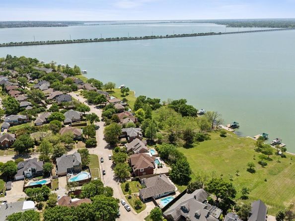 711  Sunset Hill Drive , Rockwall Texas 75087