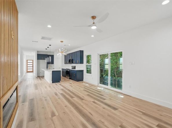 2721  Peabody Avenue , Dallas Texas 75215