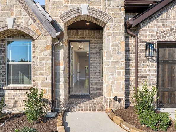2403  Amelia Lane , Mansfield Texas 76063