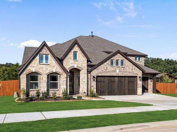 2403  Amelia Lane , Mansfield Texas 76063