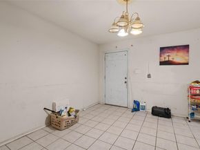 5344  Larimore Lane , Dallas Texas 75236