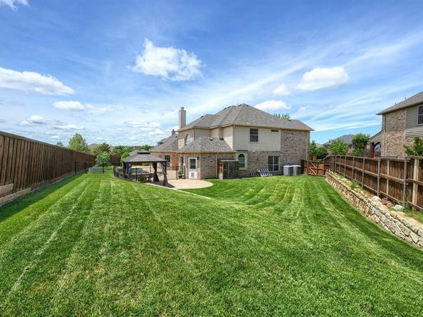 1302  Chippewa Court , Corinth Texas 76210