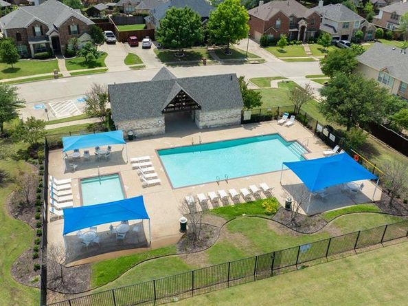 1302  Chippewa Court , Corinth Texas 76210