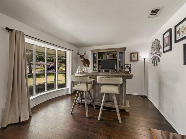 3501  Marsh Lane , Grapevine Texas 76051