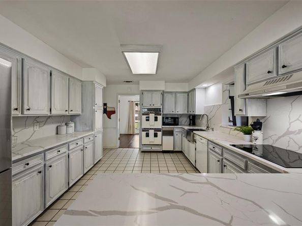 3501  Marsh Lane , Grapevine Texas 76051
