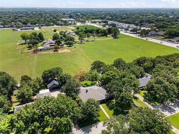3501  Marsh Lane , Grapevine Texas 76051