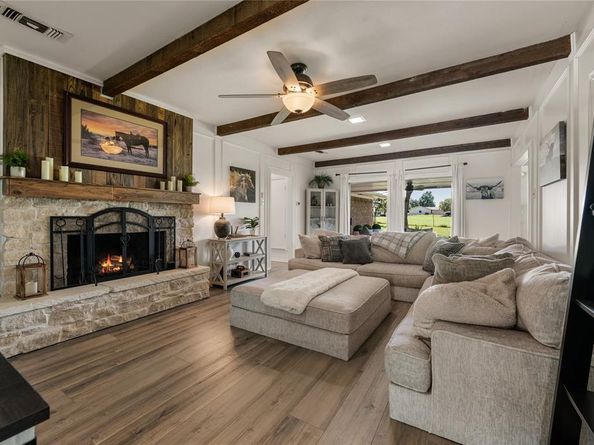 3501  Marsh Lane , Grapevine Texas 76051