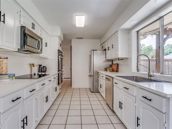 821  Daventry Drive , Garland Texas 75040