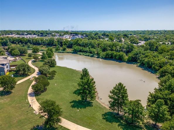 7044  Silverberry Street , Dallas Texas 75231