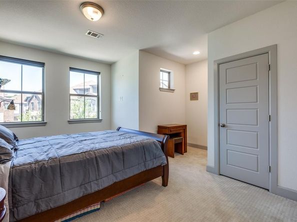 7044  Silverberry Street , Dallas Texas 75231