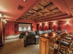 43  Braewood Place , Dallas Texas 75248