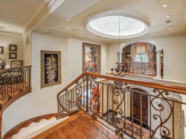 43  Braewood Place , Dallas Texas 75248