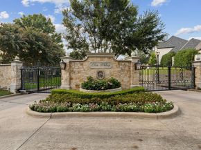 43  Braewood Place , Dallas Texas 75248