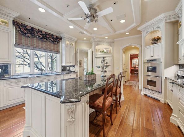 43  Braewood Place , Dallas Texas 75248