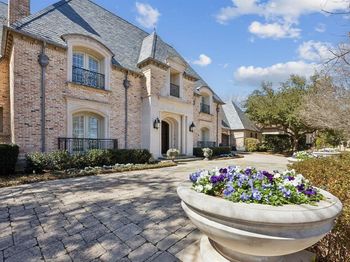 43  Braewood Place 