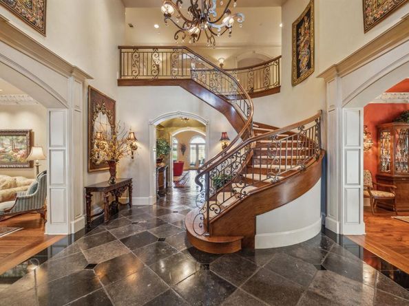 43  Braewood Place , Dallas Texas 75248