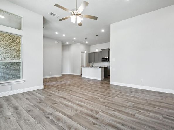 2000  Belvedere Street , Garland Texas 75041