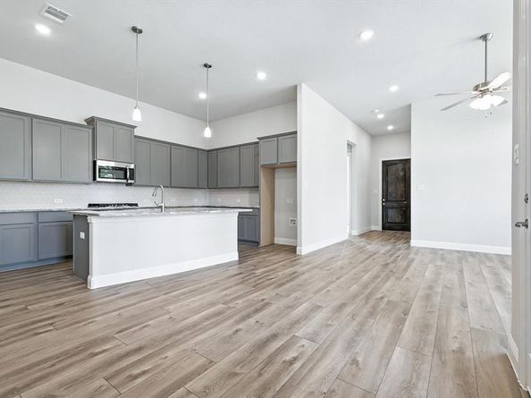 2000  Belvedere Street , Garland Texas 75041