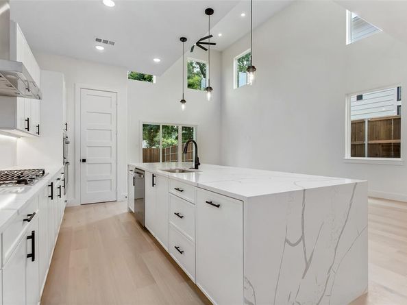 623  Parkview Avenue , Dallas Texas 75223