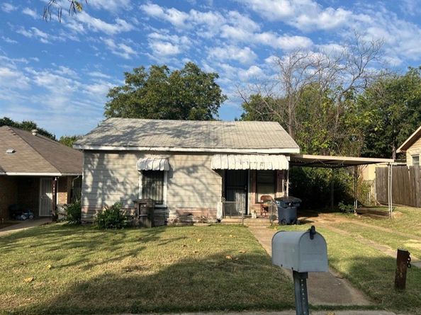 1804  Wiseman Avenue , Fort Worth Texas 76105