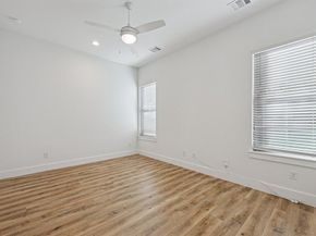 2130  Roanoke Avenue , Dallas Texas 75235