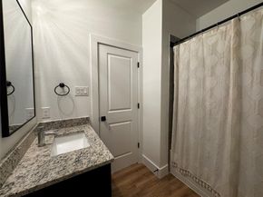 2130  Roanoke Avenue , Dallas Texas 75235
