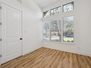 2130  Roanoke Avenue , Dallas Texas 75235