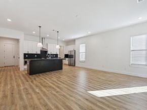 2130  Roanoke Avenue , Dallas Texas 75235