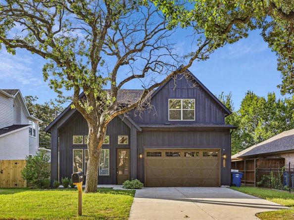 2130  Roanoke Avenue , Dallas Texas 75235