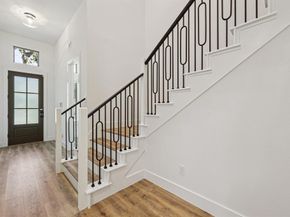 2130  Roanoke Avenue , Dallas Texas 75235