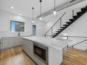 421 S Rayner Street , Fort Worth Texas 76111