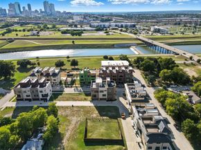 421 S Rayner Street , Fort Worth Texas 76111