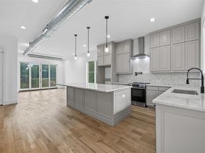 421 S Rayner Street , Fort Worth Texas 76111