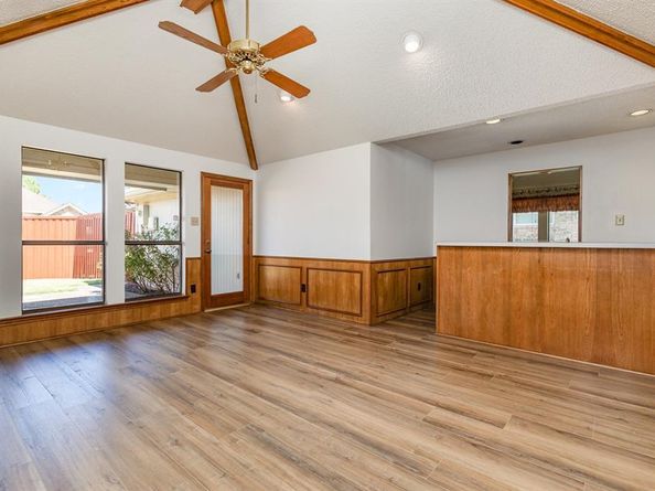 1307  Ponderosa Pine Lane , Carrollton Texas 75007