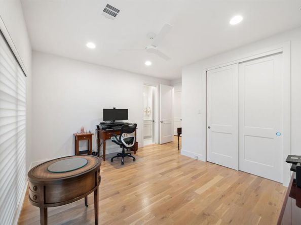 5019  Lark Lane , Dallas Texas 75209