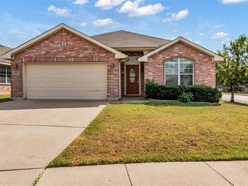 2433  Forest Creek Drive 