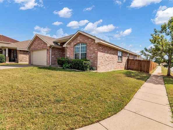 2433  Forest Creek Drive , Fort Worth Texas 76123