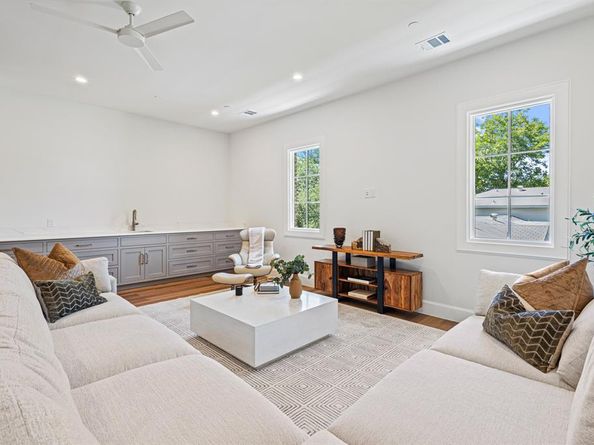 5925  Williamstown Road , Dallas Texas 75230