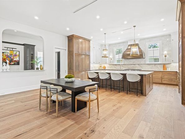 5925  Williamstown Road , Dallas Texas 75230