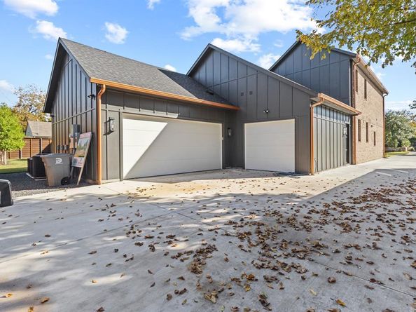 5925  Williamstown Road , Dallas Texas 75230