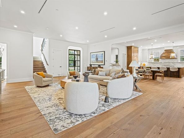 5925  Williamstown Road , Dallas Texas 75230