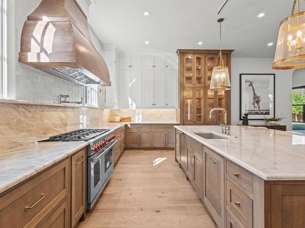 5925  Williamstown Road , Dallas Texas 75230