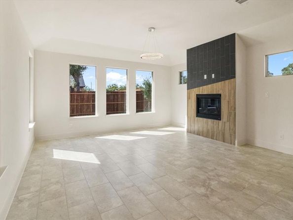 929  Ryed Lane , Fort Worth Texas 76120
