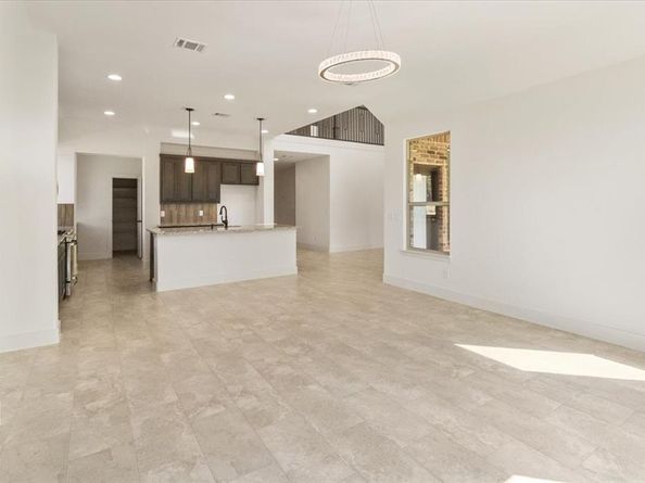 929  Ryed Lane , Fort Worth Texas 76120