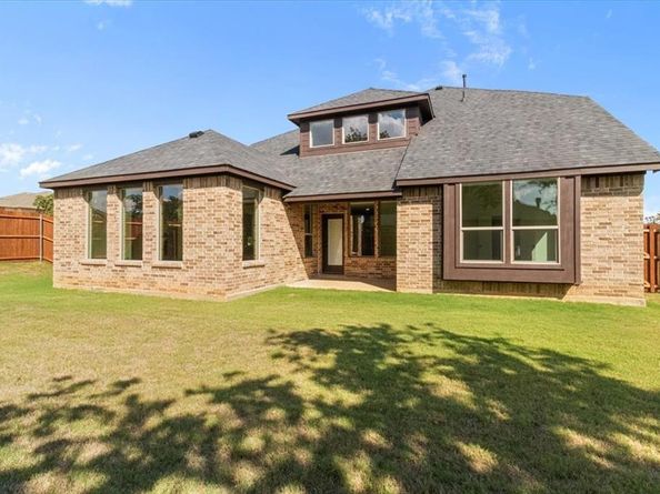 929  Ryed Lane , Fort Worth Texas 76120